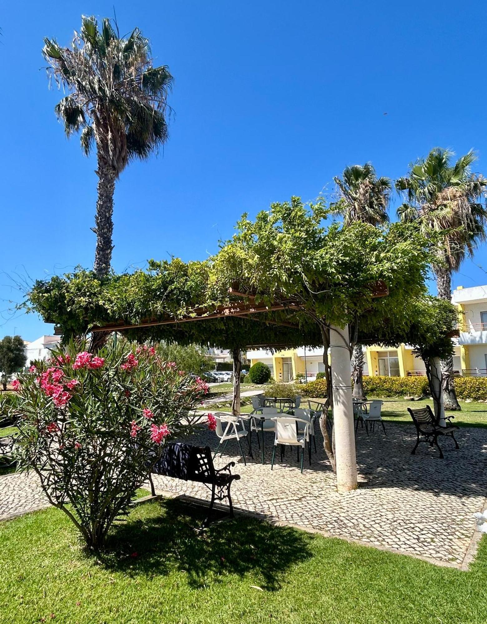 Apartamentos Santa Teresinha Alvor Exterior photo