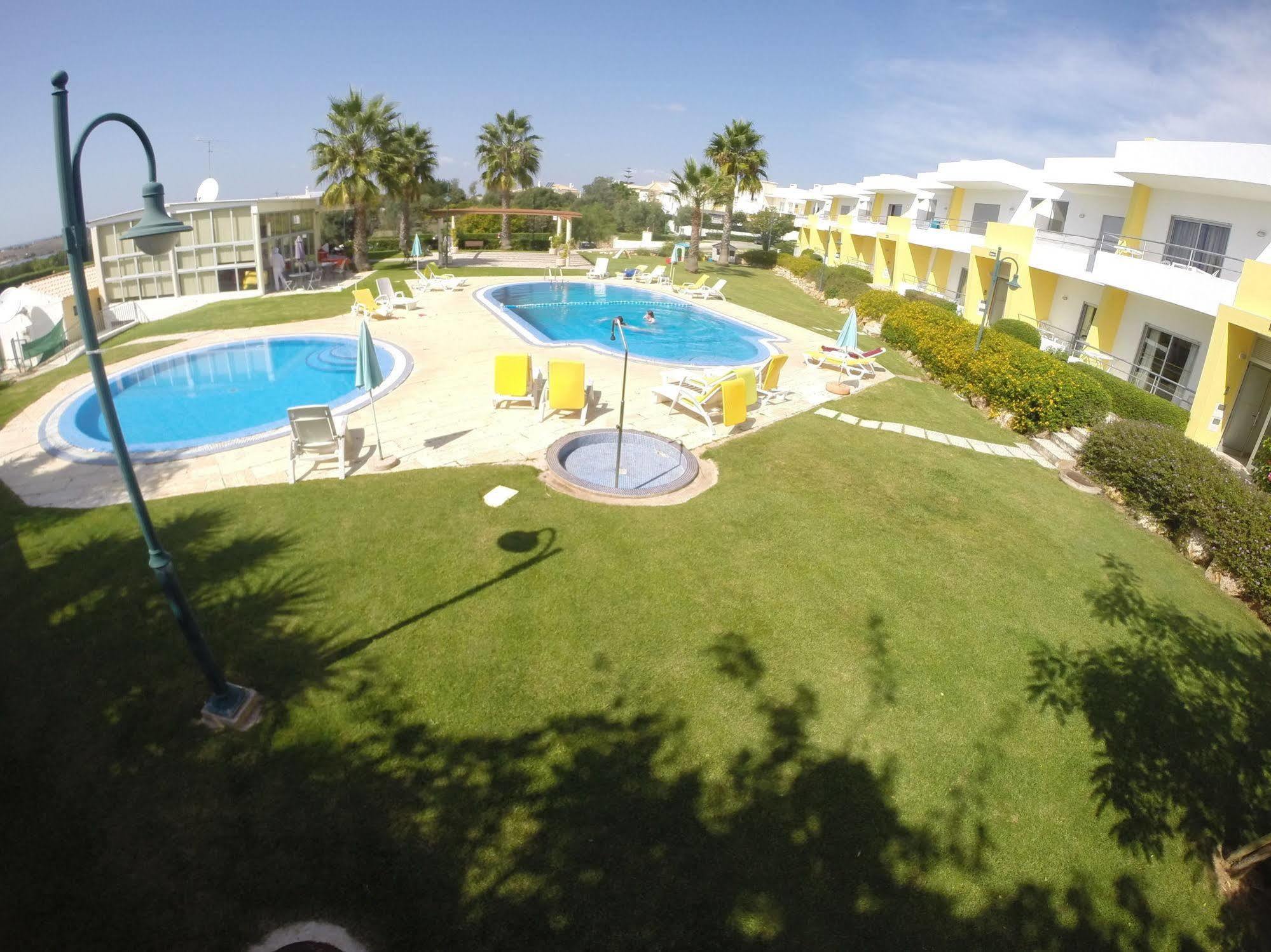 Apartamentos Santa Teresinha Alvor Exterior photo