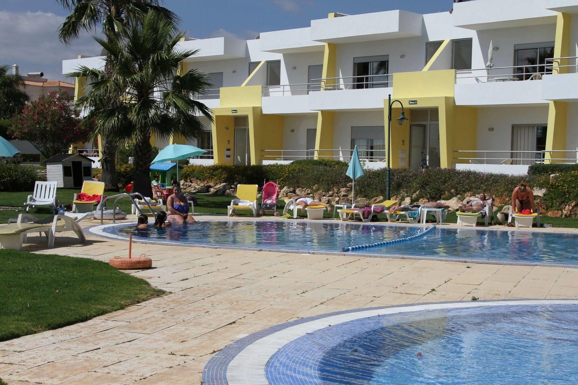 Apartamentos Santa Teresinha Alvor Exterior photo